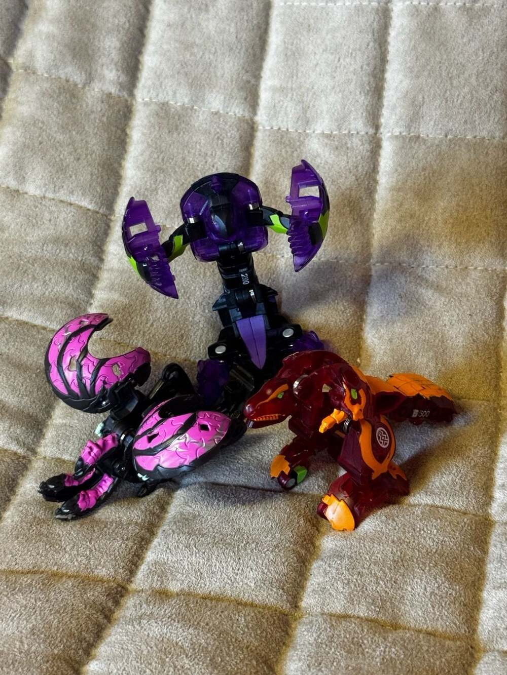 Bakugan Lot of 3 Action Figures Nillious, Dragonoid, and Centipod